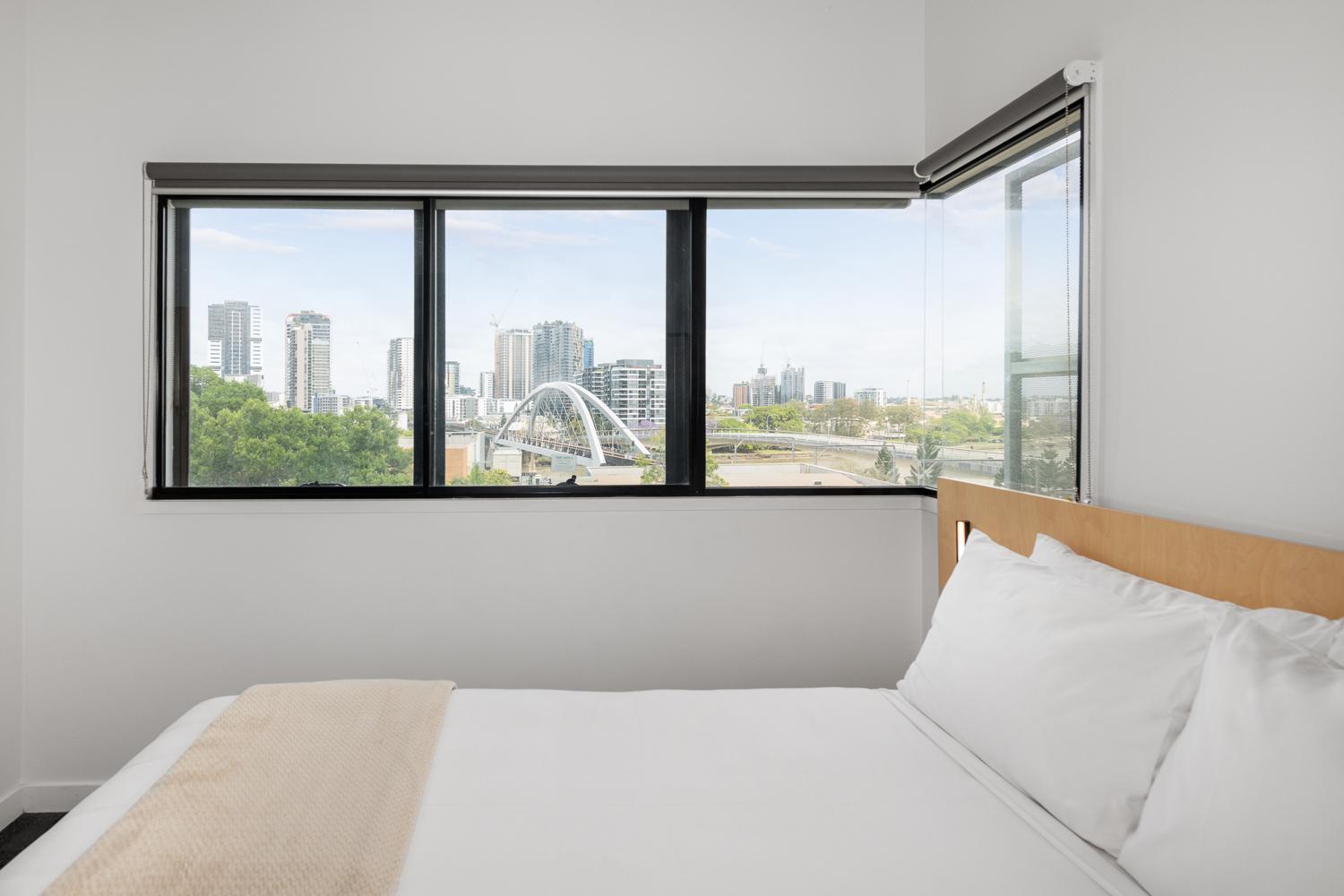 Queen River View Ensuite